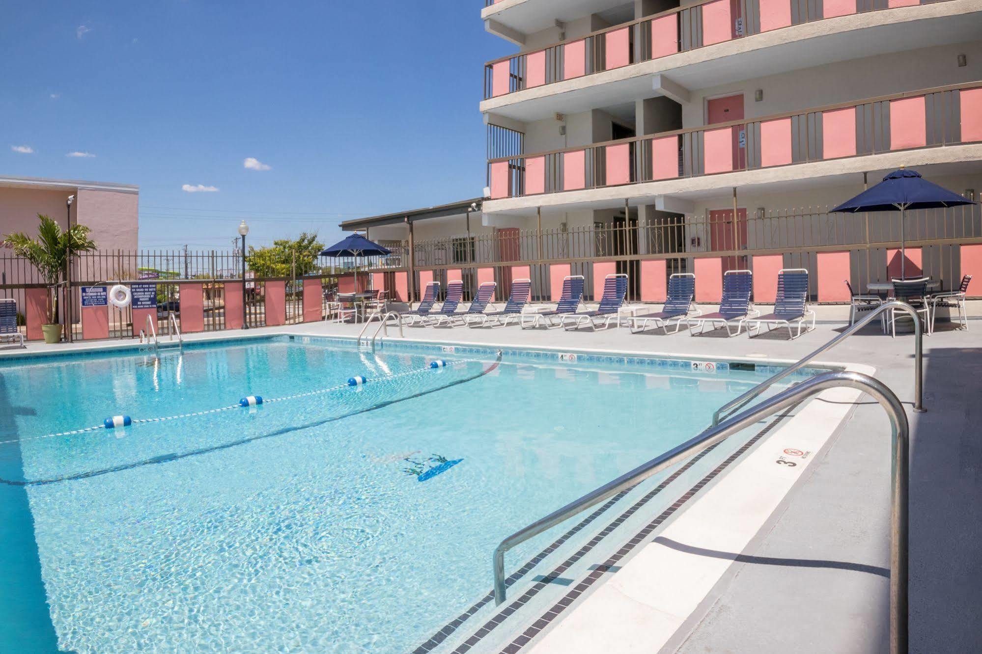 אושן סיטי Flamingo Motel מראה חיצוני תמונה
